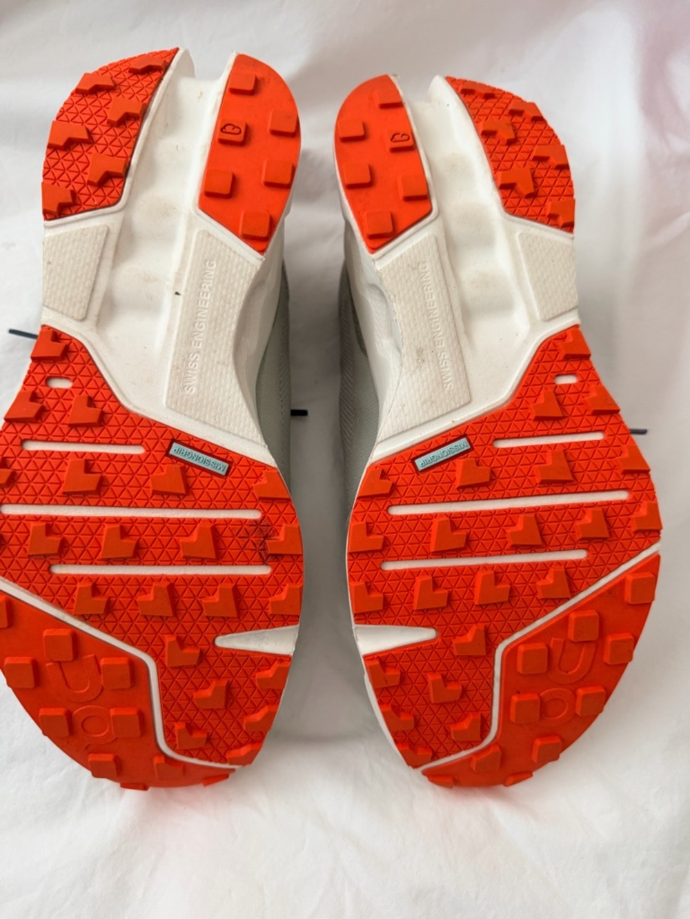 On Cloudsurfer Trail tennis shoes women’s 9 M - Picture 2 of 4